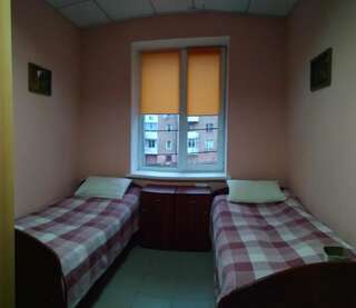 Хостелы У Поттера Тернополь Двухместный номер с 2 отдельными кроватями-6
